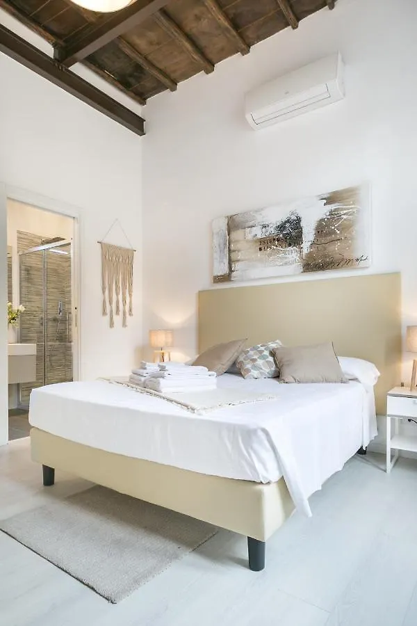 White Ostilia Apartments Rom