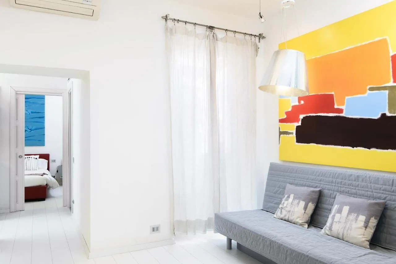 White Ostilia Apartments Rom