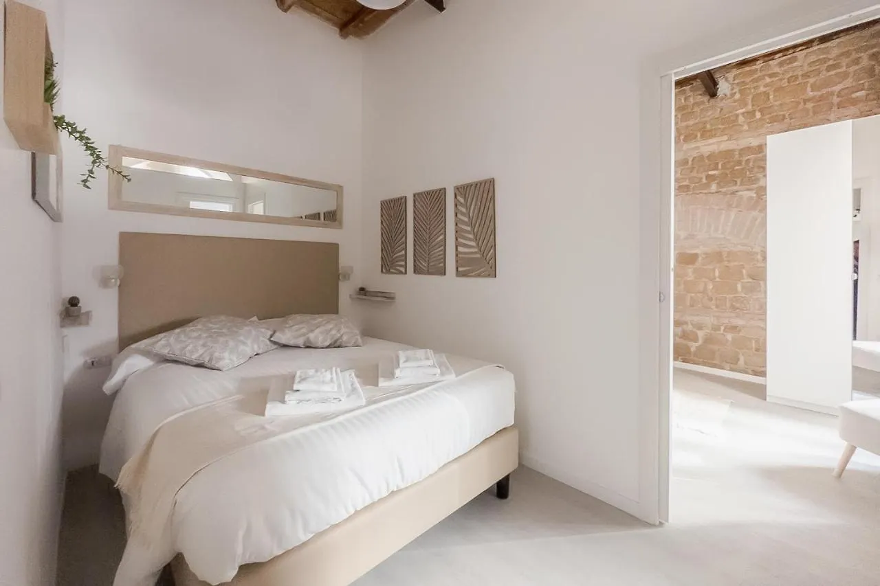 White Ostilia Apartments Rom Italien