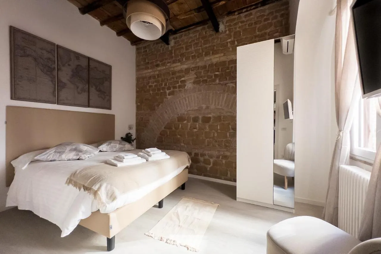 White Ostilia Apartments Rom