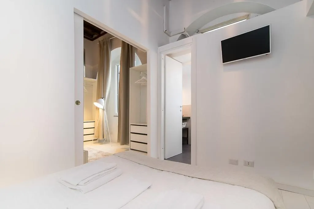 White Ostilia Apartments Rom Italien