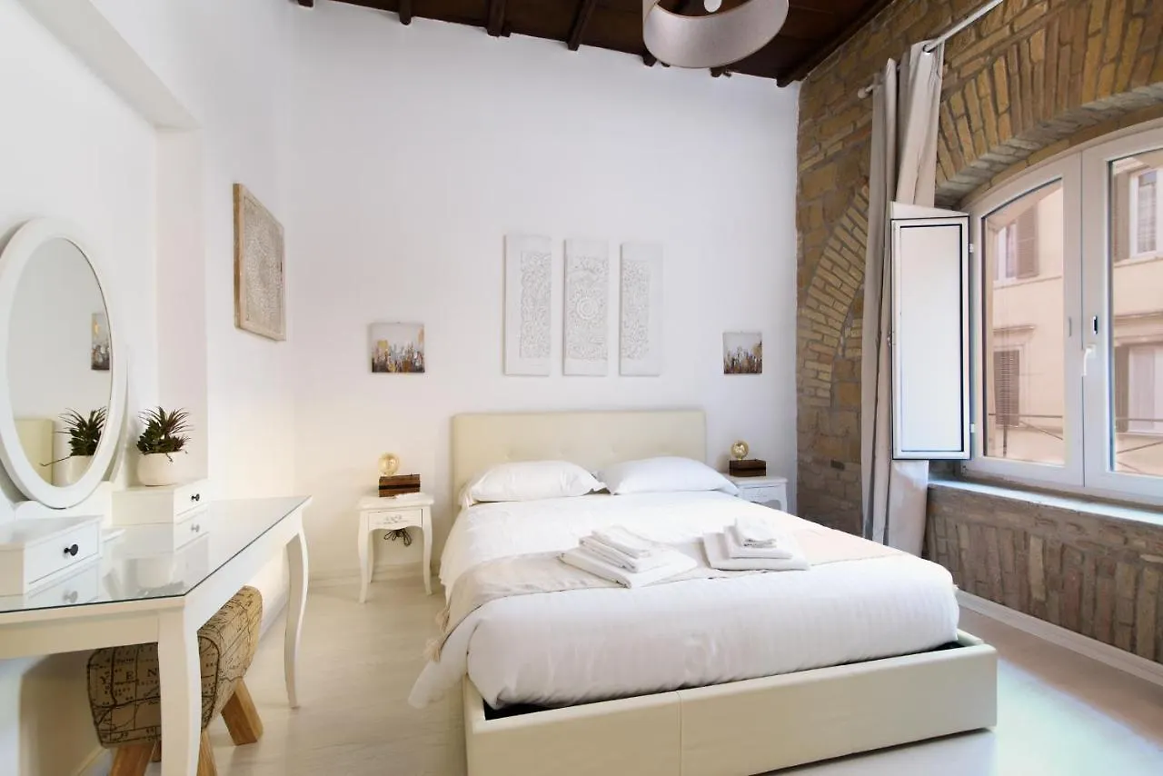 White Ostilia Apartments Rom