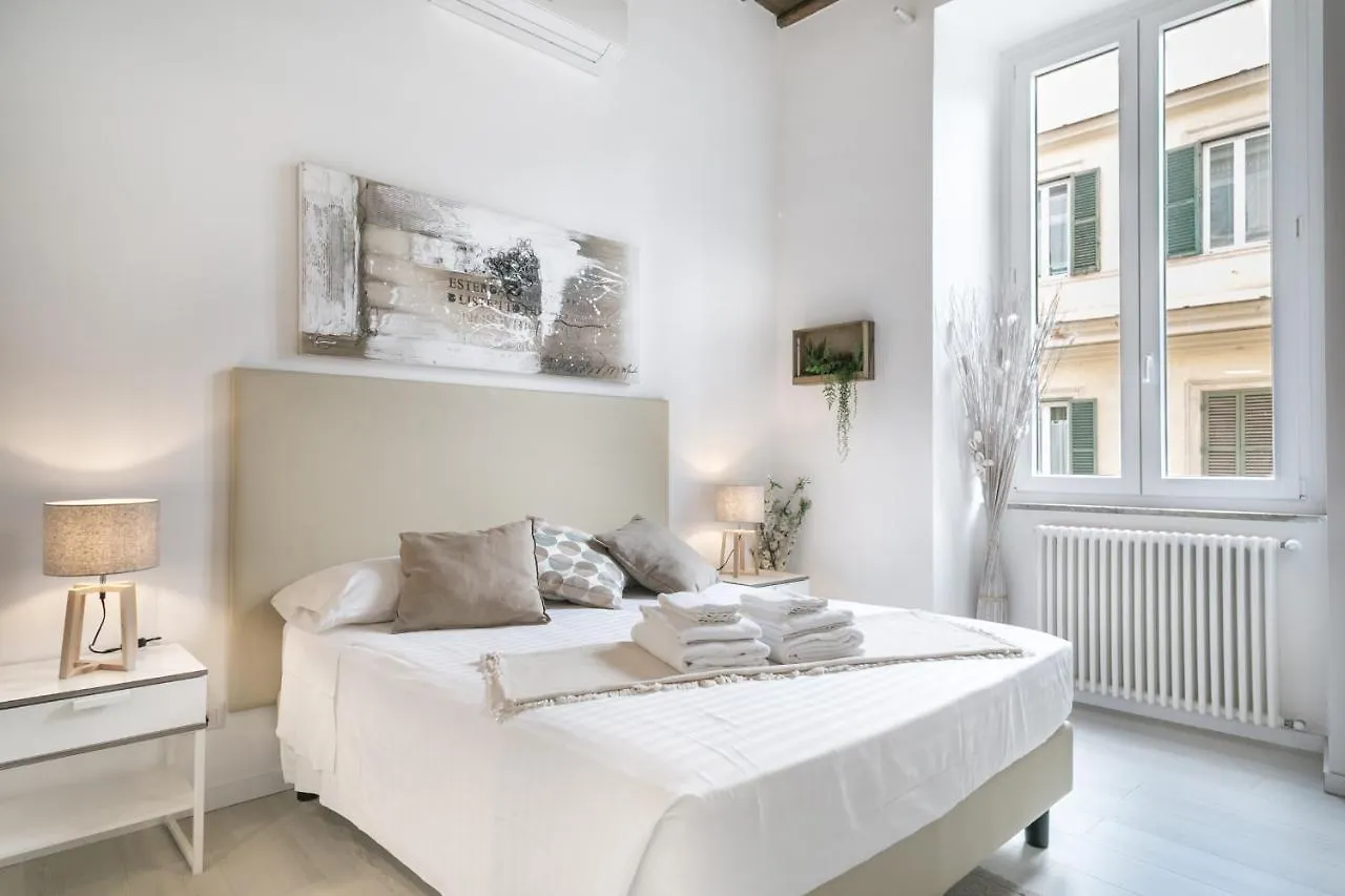 White Ostilia Apartments Roma 0*,