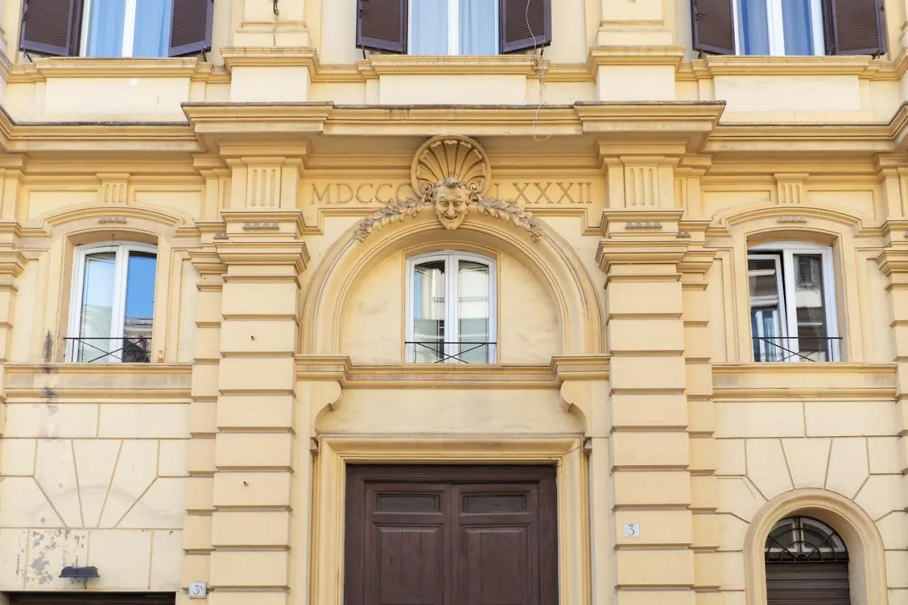 White Ostilia Apartments Roma Italia